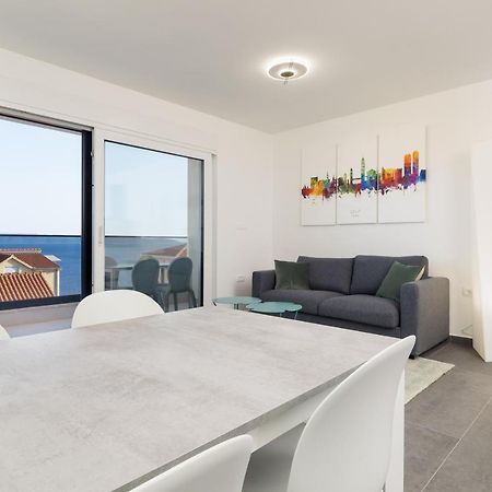 Luxury Apartment- Balcony- Private Rooftop And Jacuzzi- Common Pool Трогир Экстерьер фото